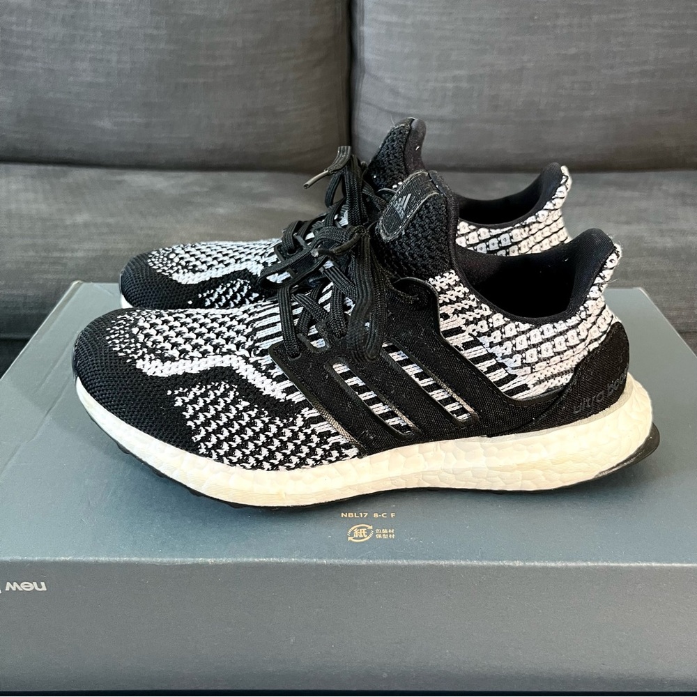 Adidas Ultra Boost Black White Running Shoes FZ1850 Women's Size 5.5